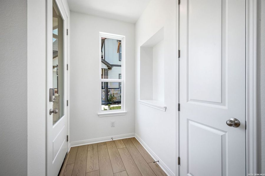 Spacious, unfurnished interior of a new home in Garten Haus, New Braunfels (Image 16).