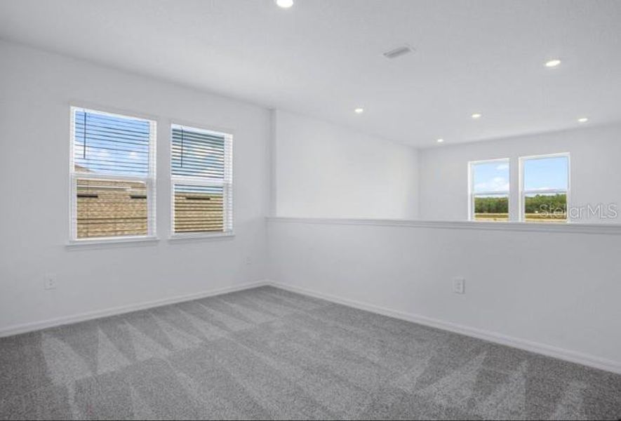 Spacious, unfurnished interior of a new home in Center Lake Ranch Community Group Page, St. Cloud (Image 19).