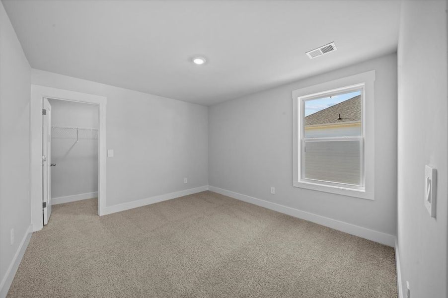 Spacious, unfurnished interior of a new home in Reserve at Arden Woods, Greenville (Image 22).