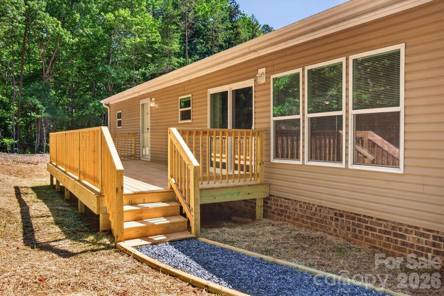 Exterior details and patio area of a home in , Lexington (Image 25).