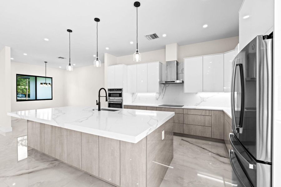 18-web-or-mls-A7409422 18-web-or-mls-A7409422