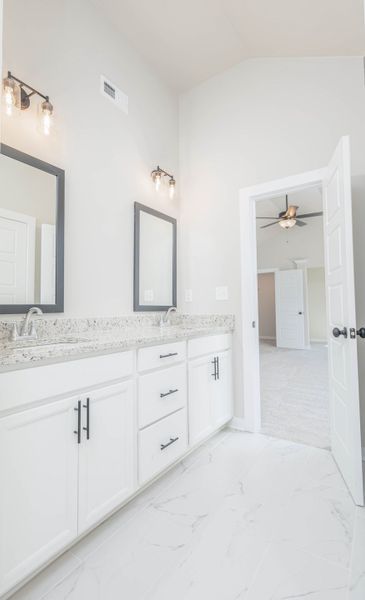 Representative furnished interior of a home built from the Hickory w/ Bonus Rm by Nason Homes in Woodland Farms, Dickson (Image 13). Representative furnished interior of a home built from the Hickory w/ Bonus Rm by Nason Homes in Woodland Farms, Dickson (Image 13).