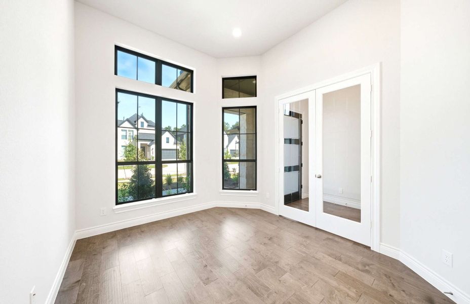 Representative unfurnished interior of a home built from the 2688AU by Ravenna Homes in Audubon 60′, Magnolia (Image 17).