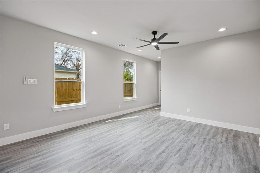 Spacious, unfurnished interior of a new home in , Dallas (Image 17).