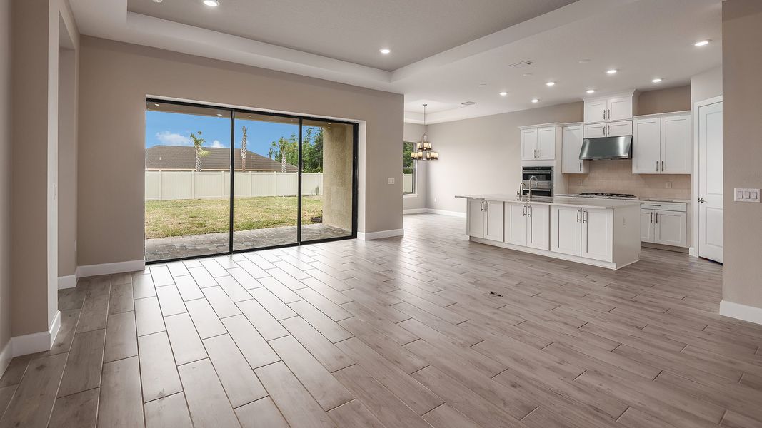 Spacious, unfurnished interior of a new home in Astor Creek Golf and Country Club, Port St. Lucie (Image 10).