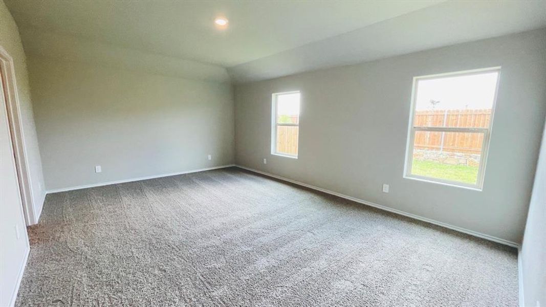 Spacious, unfurnished interior of a new home in Sunnycreek, Crowley (Image 19).