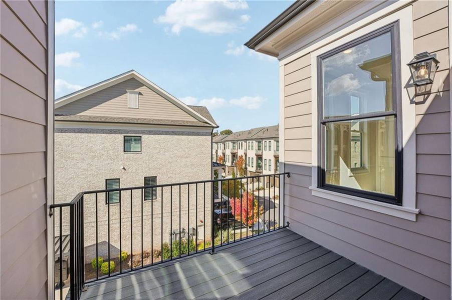 Exterior details and patio area of a home in Towns on Thompson, Alpharetta (Image 27).