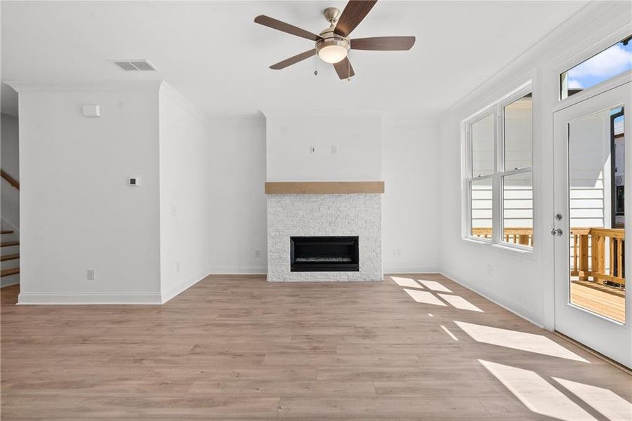 Spacious, unfurnished interior of a new home in Evanshire Townhomes, Duluth (Image 17).