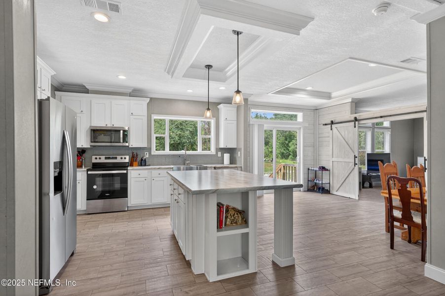 Furnished interior view inside a new home in , Middleburg (Image 17).