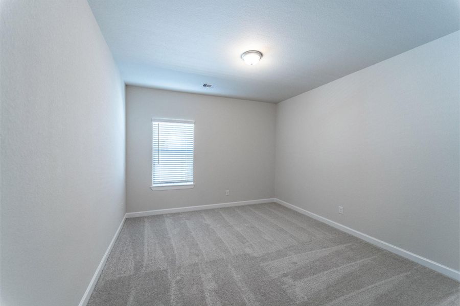 Spacious, unfurnished interior of a new home in Westwood, League City (Image 5).