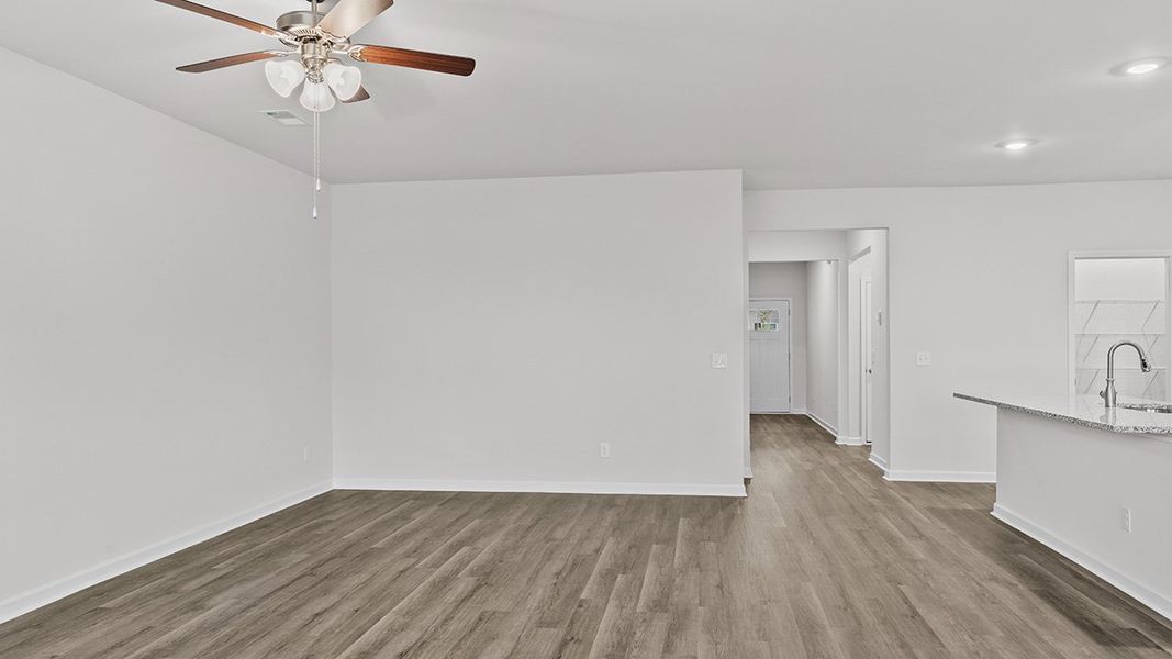Spacious, unfurnished interior of a new home in Highland Hills, Graniteville (Image 18).