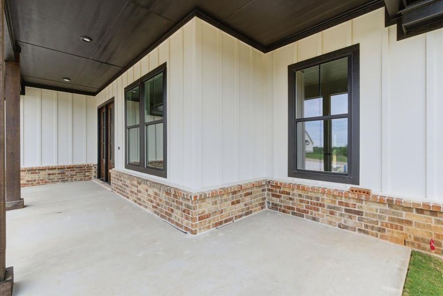 Exterior details and patio area of a home in , Weatherford (Image 20).