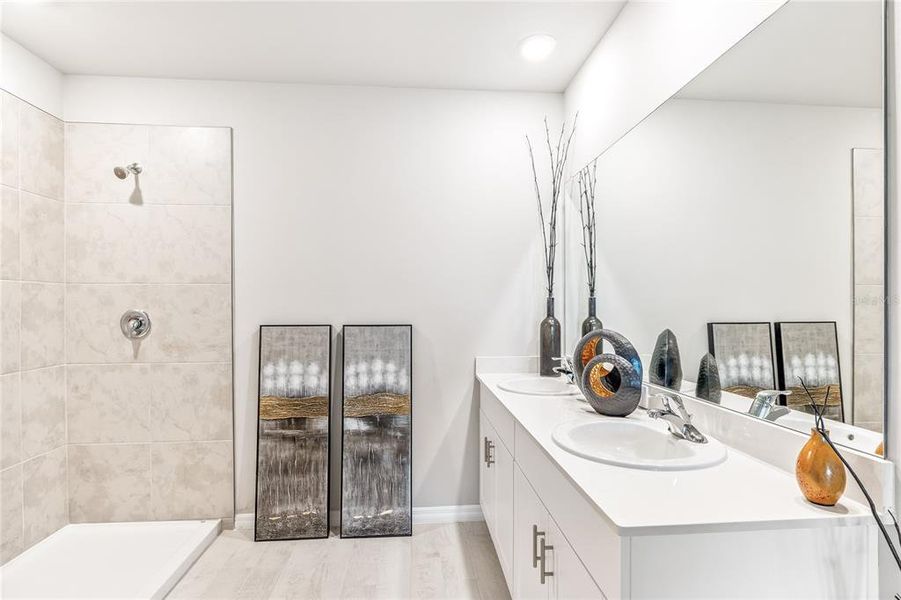 Furnished interior view inside a new home in , Punta Gorda (Image 16).