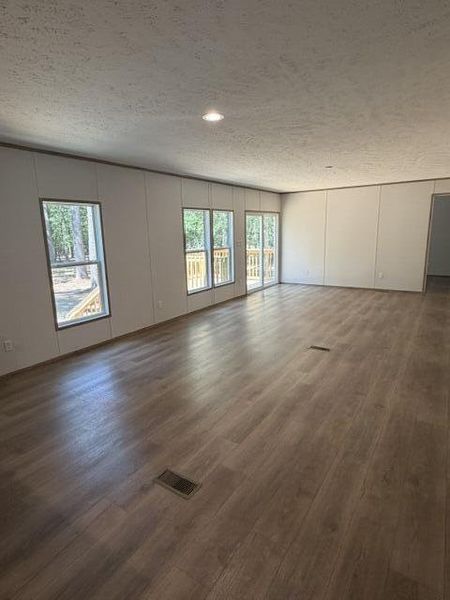 Spacious, unfurnished interior of a new home in , Summerton (Image 24).