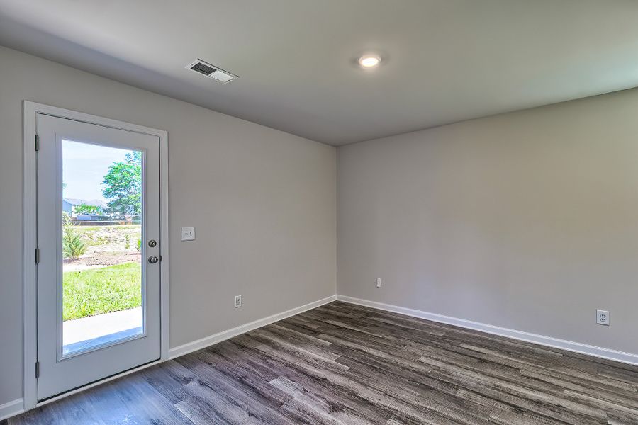 Representative unfurnished interior of a home built from the Juniper by McGuinn Homes in Hunters Branch, Hopkins (Image 11).