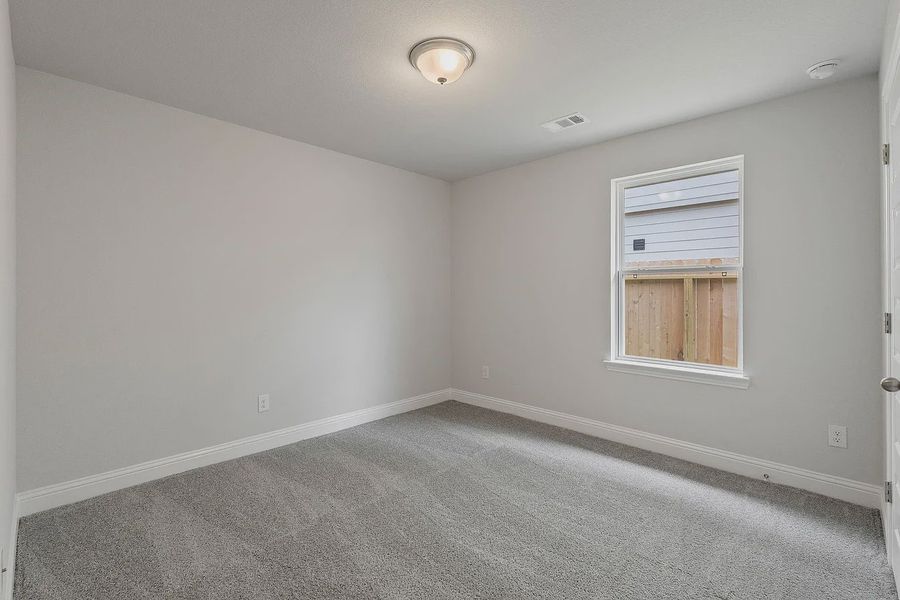 Spacious, unfurnished interior of a new home in Grand Oaks Reserve, Cleveland (Image 22).