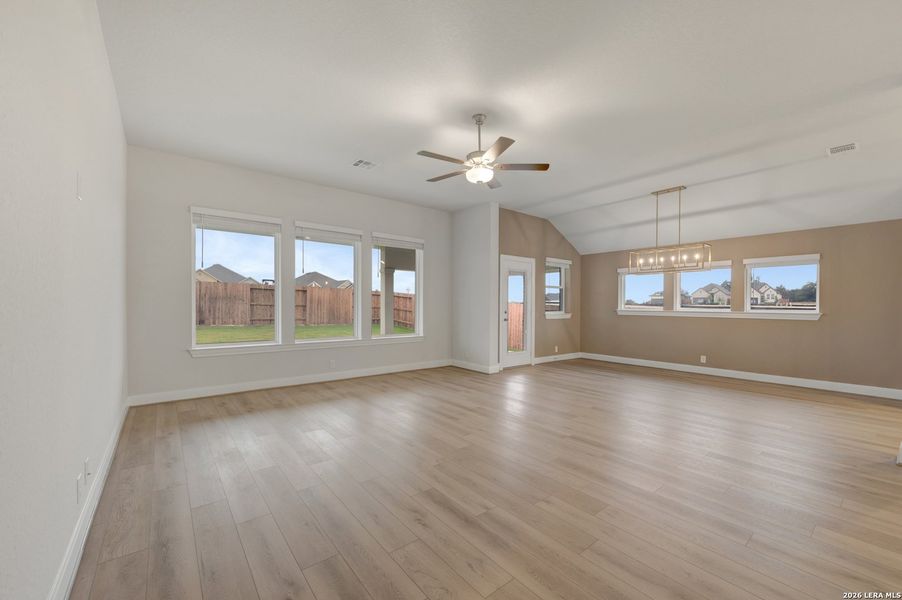 Spacious, unfurnished interior of a new home in Meyer Ranch – Legacy Series, New Braunfels (Image 33).