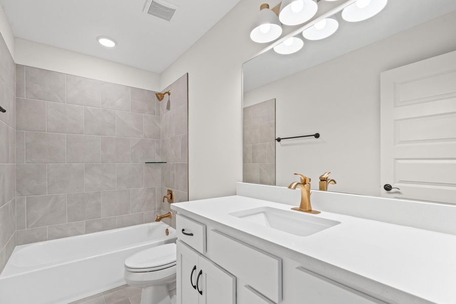 Image 23 of a home in White Oak. Image 23 of a home in White Oak.