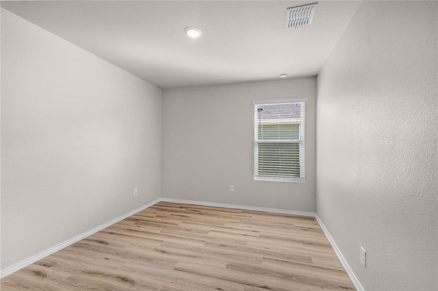 Spacious, unfurnished interior of a new home in , Fort Worth (Image 22).