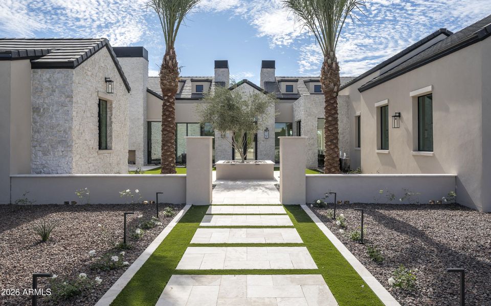 7031 E Paradise Drive-75