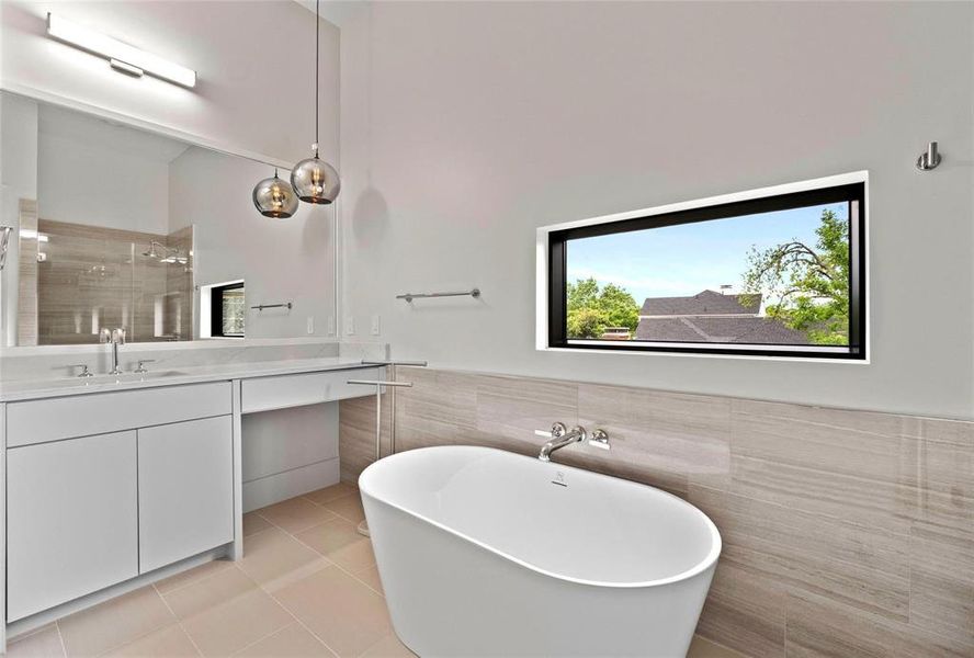 Furnished interior view inside a new home in , Dallas (Image 9).