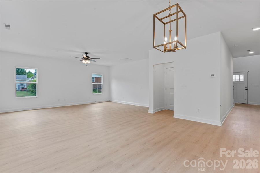 Spacious, unfurnished interior of a new home in , Harrisburg (Image 20).