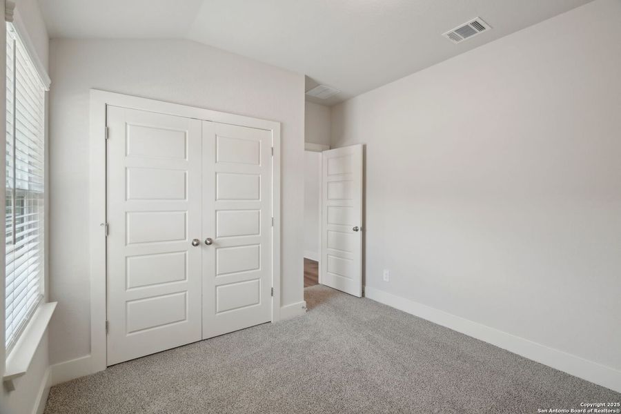 Spacious, unfurnished interior of a new home in Thomas Pond, San Antonio (Image 25). Spacious, unfurnished interior of a new home in Thomas Pond, San Antonio (Image 25).