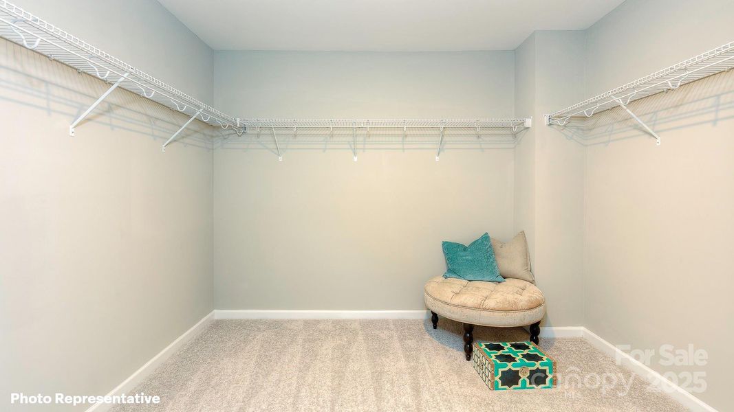 Spacious, unfurnished interior of a new home in Sylvan Creek, Denver (Image 18).