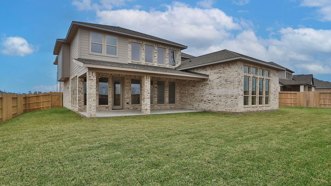 Exterior details and patio area of a home in Escondido, Magnolia (Image 3).