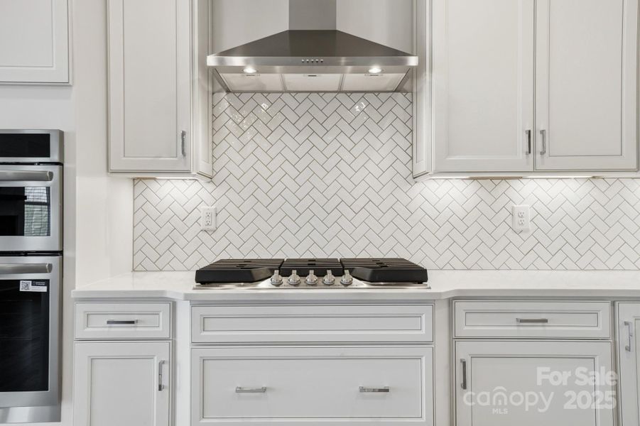 Close-up of interior finishes inside a home in Summerlin, Mooresville (Image 14).