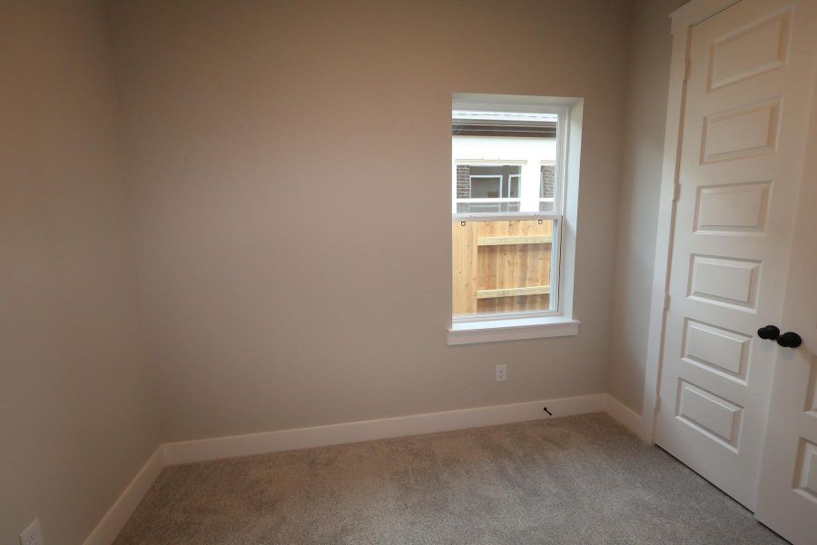 Spacious, unfurnished interior of a new home in Elyson - Reserve Collection, Katy (Image 4).
