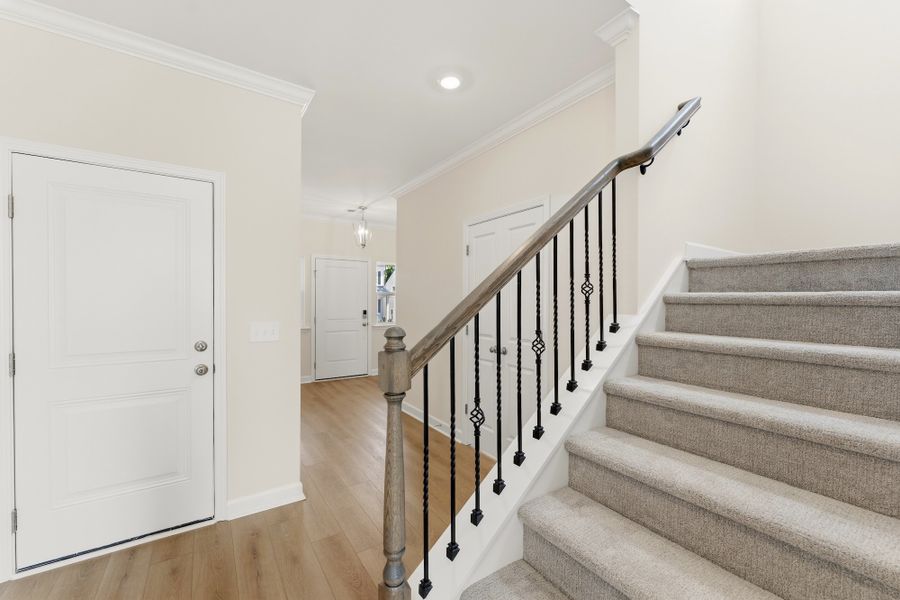 Spacious, unfurnished interior of a new home in Landmark Commons, Boiling Springs (Image 15).