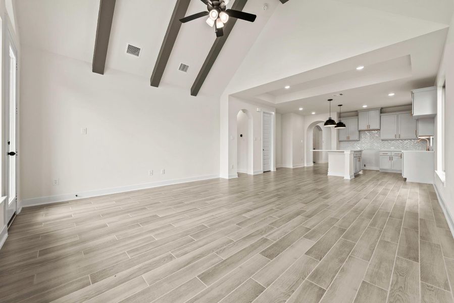 Spacious, unfurnished interior of a new home in The Groves, Humble (Image 18).