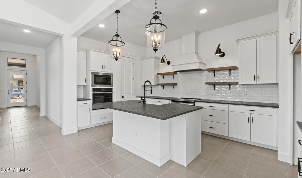 Edgewood Lot #1 Kitchen 2 (Large)