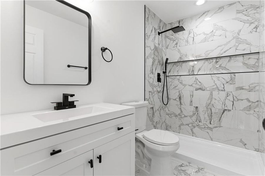 Furnished interior view inside a new home in , Cartersville (Image 7).