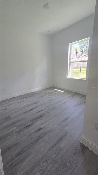 Spacious, unfurnished interior of a new home in , Ocala (Image 13).