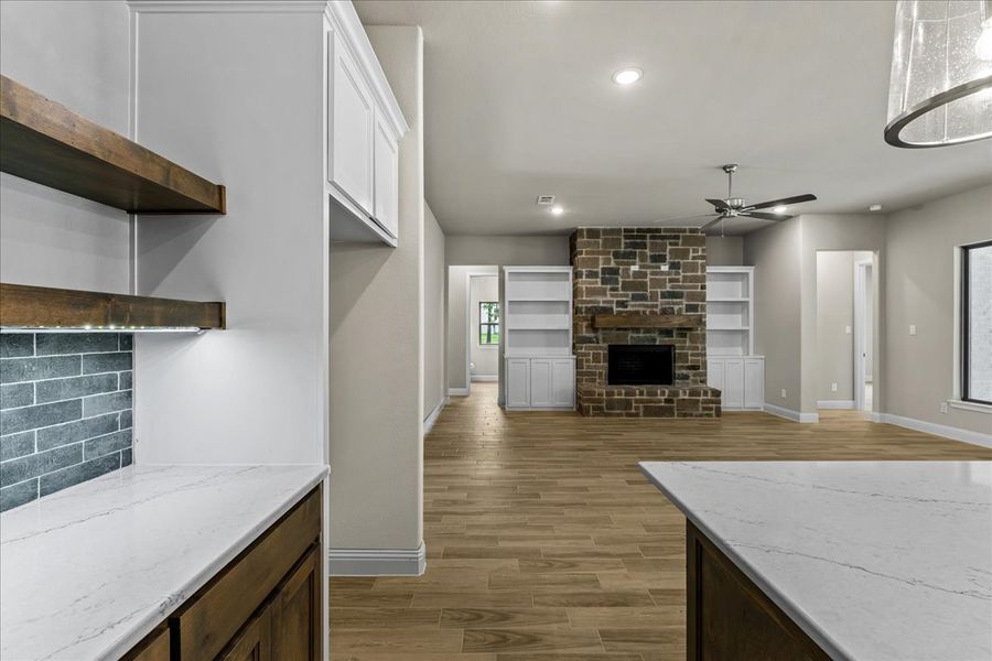 Doug Parr Homes | Hunter Plan - Kitchen and Living Doug Parr Homes | Hunter Plan - Kitchen and Living