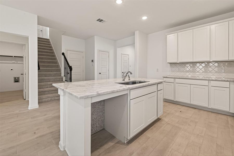 Furnished interior view inside a new home in Lago Mar, Texas City (Image 15).