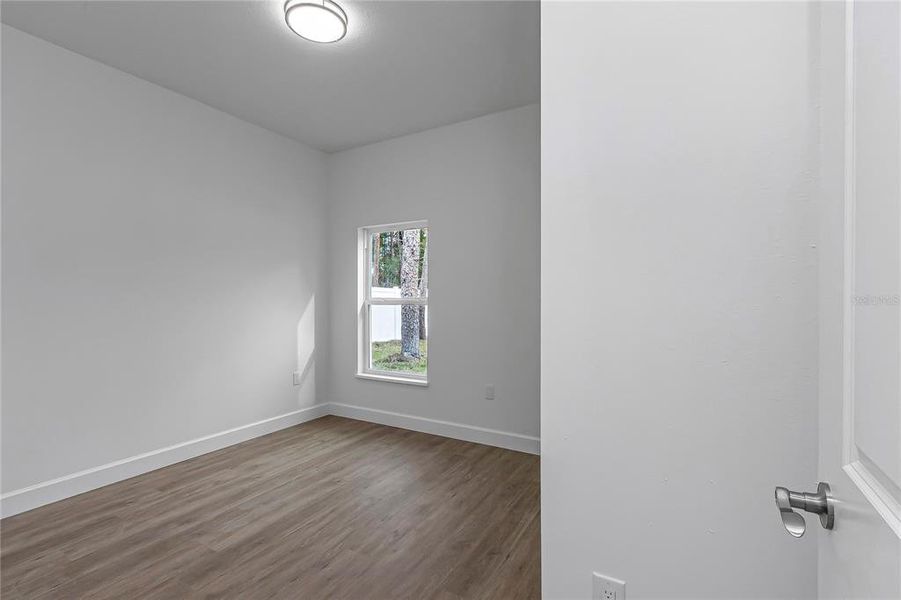 Spacious, unfurnished interior of a new home in , Ocala (Image 35).