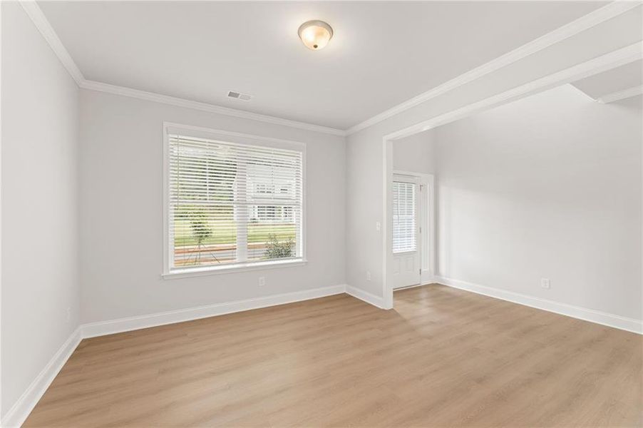 Spacious, unfurnished interior of a new home in Hellen Valley, Braselton (Image 22).