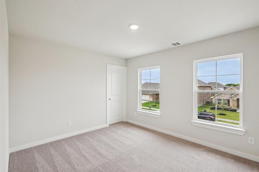 Spacious, unfurnished interior of a new home in Summerwood Estates, Red Oak (Image 21). Spacious, unfurnished interior of a new home in Summerwood Estates, Red Oak (Image 21).