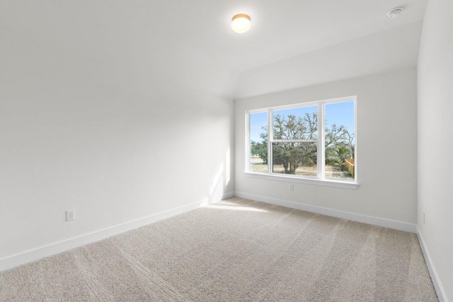 Spacious, unfurnished interior of a new home in Parmer Ranch, Georgetown (Image 28).