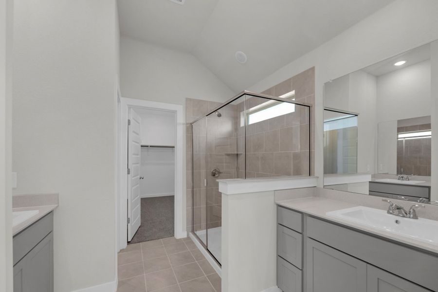 Primary Bath in the Evelyn Pecos model home in Austin TX by Trophy Signature Homes
