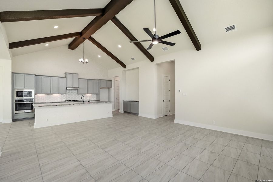 Spacious, unfurnished interior of a new home in , Boerne (Image 38).