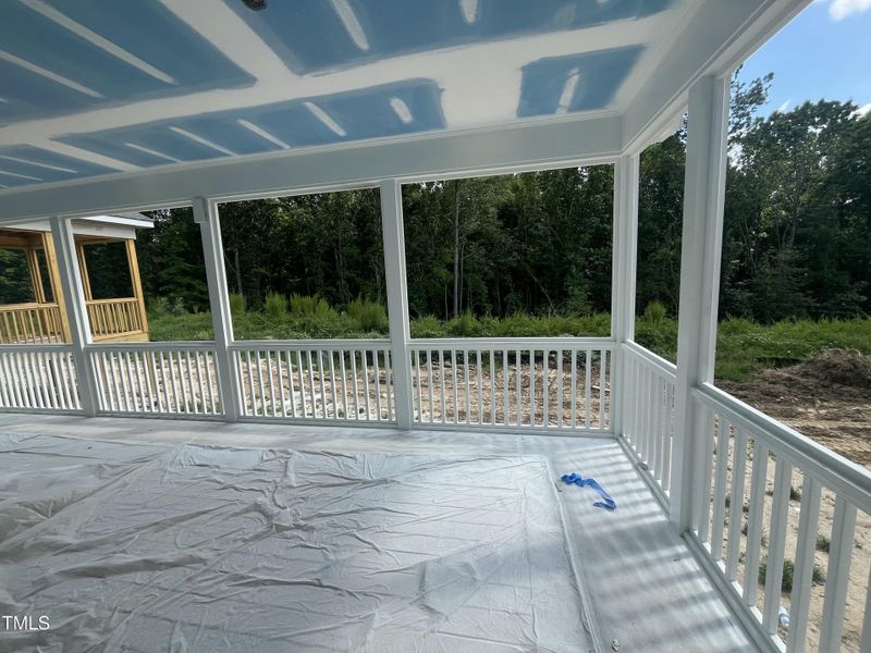 06B6A20F-E1DE-4547-9BF5-0D8189E0FED6