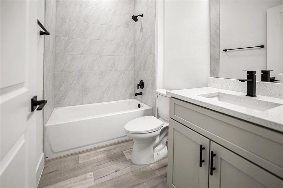 Furnished interior view inside a new home in , Ocala (Image 5).