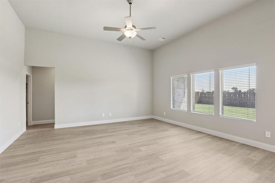 Photo is not of the actual home, but is an inspirational photo of builder’s model home and may depict options, furnishings, and/or decorator features that are not included. Photo is not of the actual home, but is an inspirational photo of builder’s model home and may depict options, furnishings, and/or decorator features that are not included.