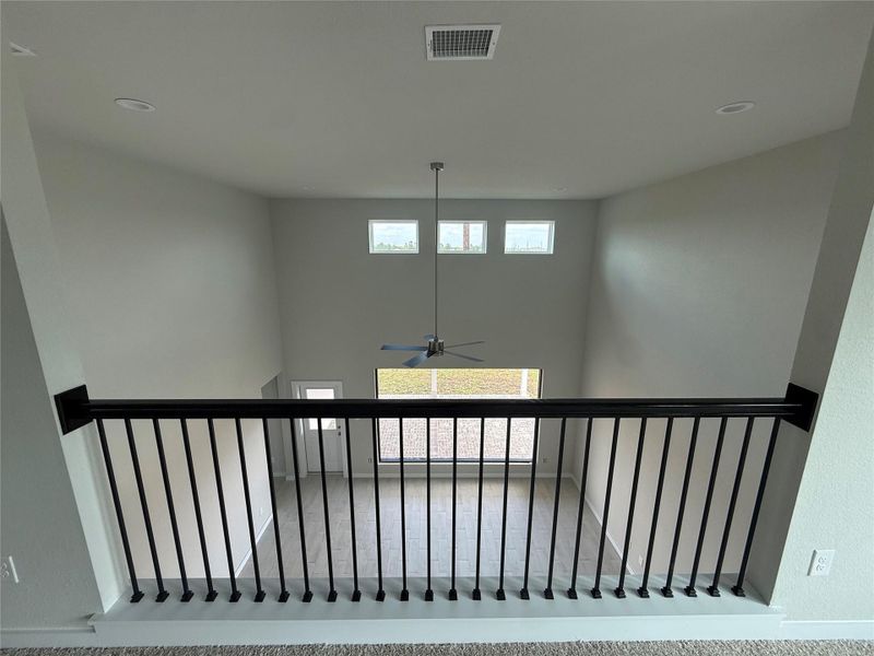 Spacious, unfurnished interior of a new home in Huntington Place, Rosharon (Image 7).