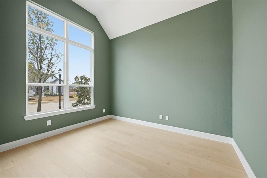 Spacious, unfurnished interior of a new home in Sandbrock Ranch, Krugerville (Image 30).