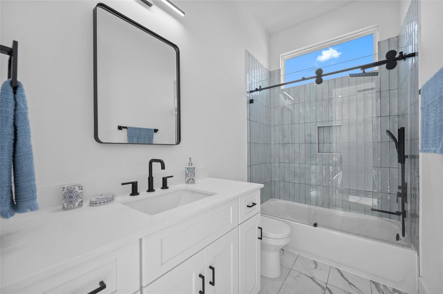 View of 2nd bedroom en-suite bath